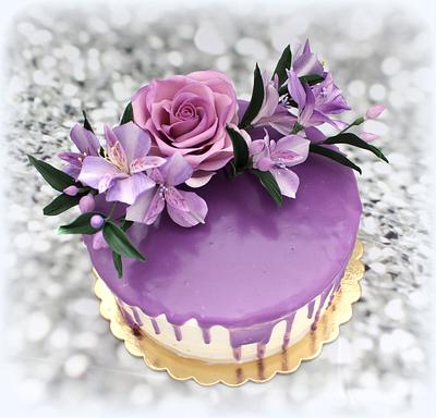 Drip cake with rose - Cake by Lucie Milbachová