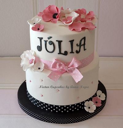 first communion in white, pink and black - Cake by nectarcupcakes