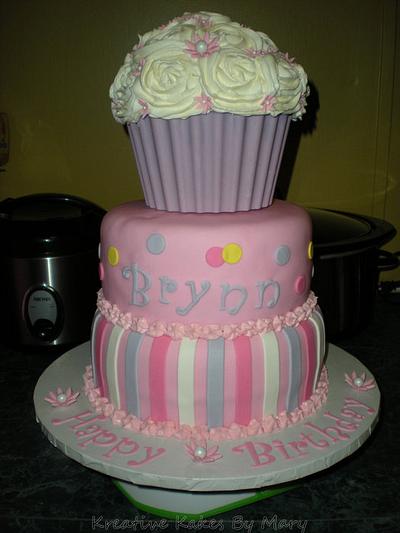 Giant Cupcake Birthday Cake - Cake by Mary Kruithof