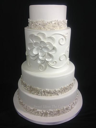 Barrel Flower and Bling - Cake by Wendy Baiamonte
