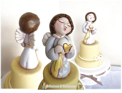 Cake topper "Thun LOVE" - Cake by Sara Solimes Party solutions