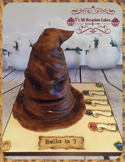 Sorting hat  - Cake by Teraza @ T's all occasion cakes