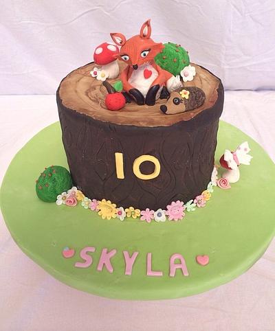 Foxy little lady birthday cake.  - Cake by The CandyApple Cake Company