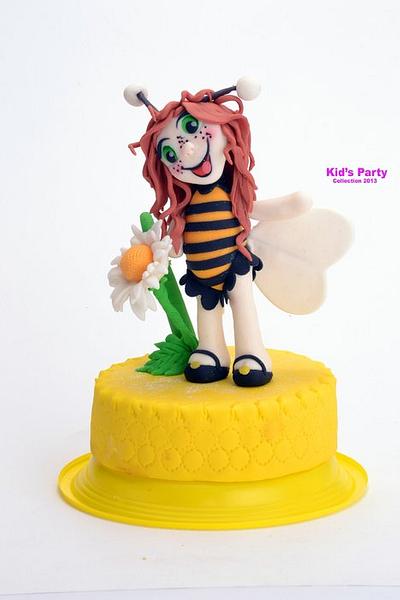 Honey bee ! - Cake by Maria  Teresa Perez