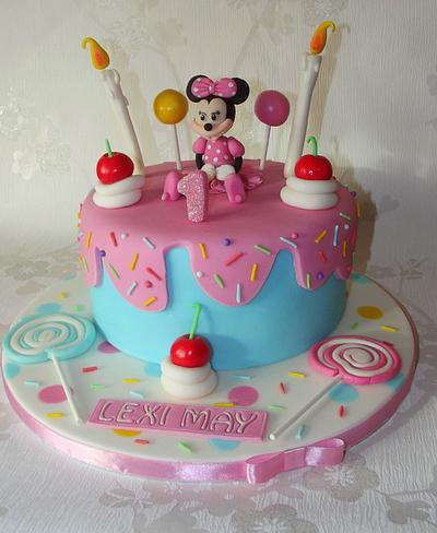 minnie mouse - Cake by Hayley