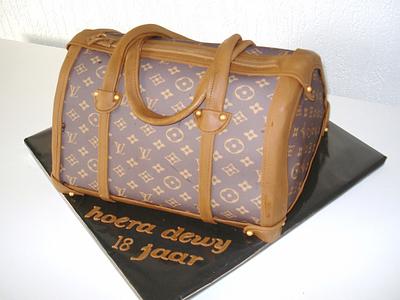 Louis Vuitton bag - Cake by Biby's Bakery