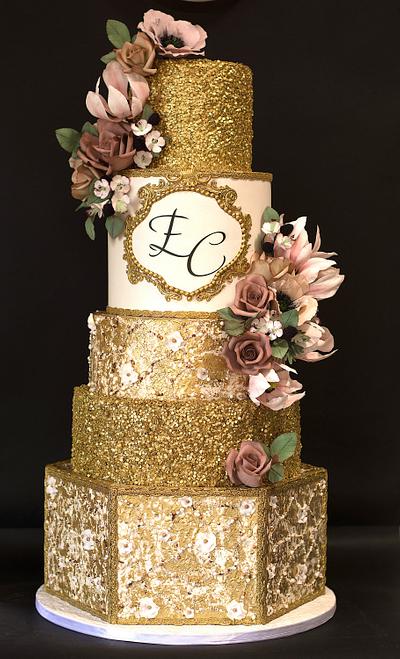 Royal gold wedding cake - Cake by Delice