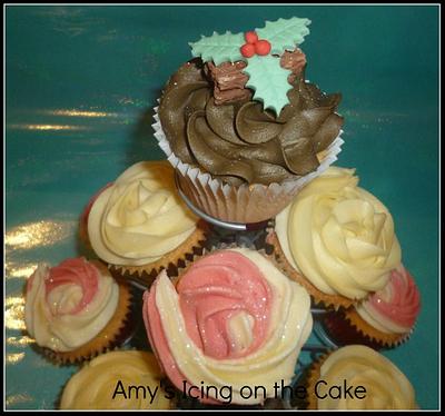 Christmas Cupcakes - Cake by Amy's Icing on the Cake