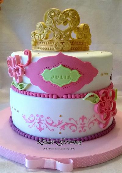 Crown for a little queen - Cake by Silvia Caballero