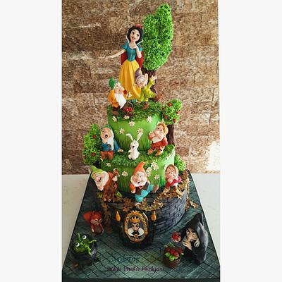 Snow White and the seven dwarfs - Cake by Şule 