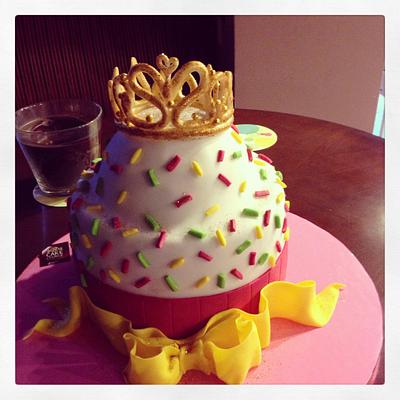 Cake with a crown - Cake by Cake Lounge 