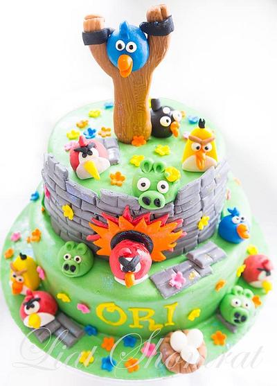 Angry bird cake for Ori's 6st birthday. - Cake by Petitery cakes