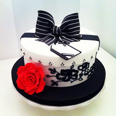 Hat box cake - Cake by Bella's Bakery