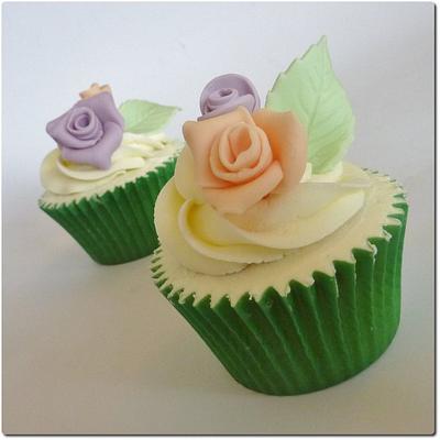 Jane's Cupcakes  - Cake by Helen Geraghty