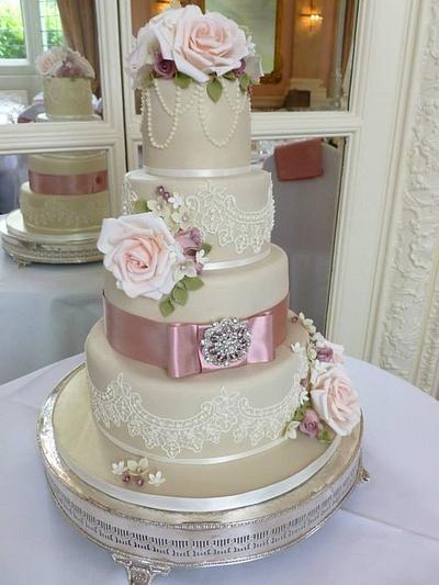 Victoriana Lace and Sweet Avalanche Rose Wedding Cake - Cake by Samantha Tempest