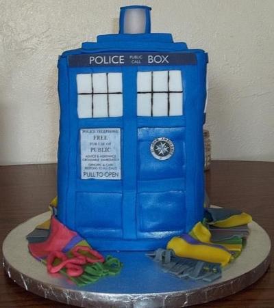 TARDIS cake - Cake by Julie