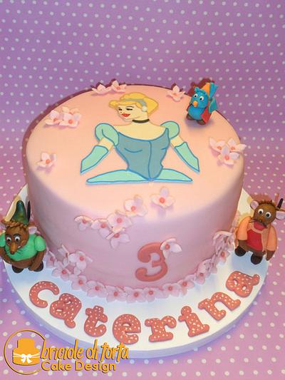 Cinderella CAKE - Cake by BRICIOLE DI TORTA di MARIA SILVIA CHECCACCI