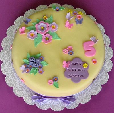 Little Girl Birthday Cake - Cake by miettes