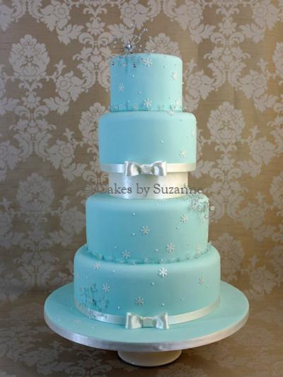 Tiffany Snowflake - Cake by suzanne