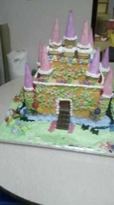 Every girl dreams of castles - Cake by Debra