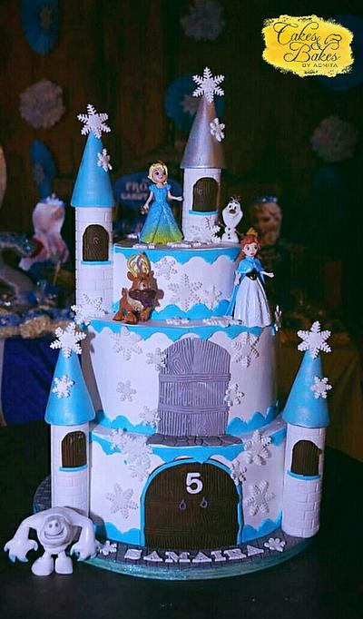 Castle Cake  - Cake by Cakes & Bakes by Asmita 