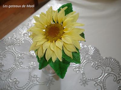 Sunflower sugar paste - Cake by ginaraicu