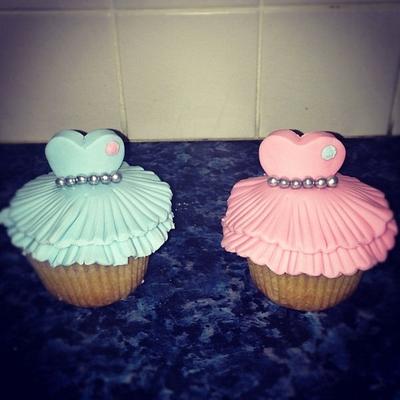 Pretty Dress Cupcakes - Cake by kim_g