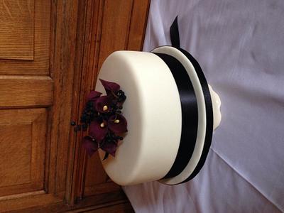 Single tier Wedding cake with handmade calla Lilly - Cake by Swirly sweet