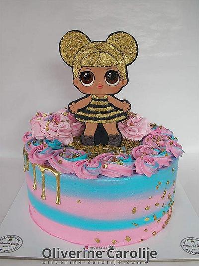 LOL Queen Bee Cake  - Cake by Oliverine Čarolije 