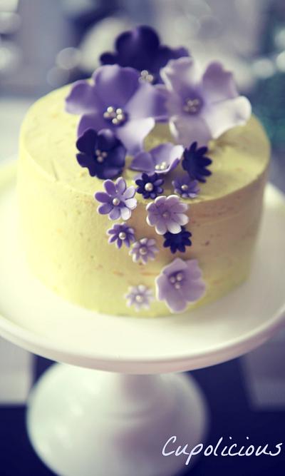 Lemon cake and cupcakes - Cake by Kriti Walia