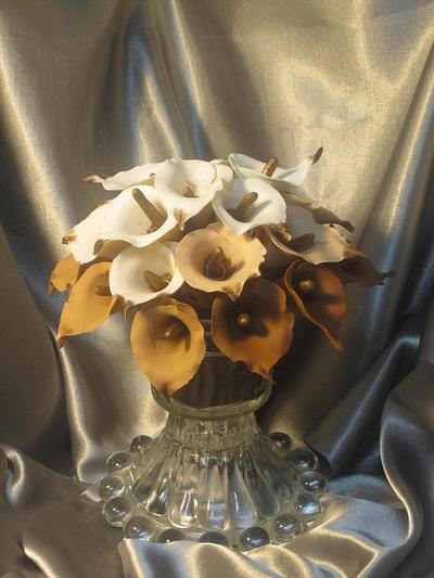 1st calla lillies - Cake by Tammy Lynn Owenby