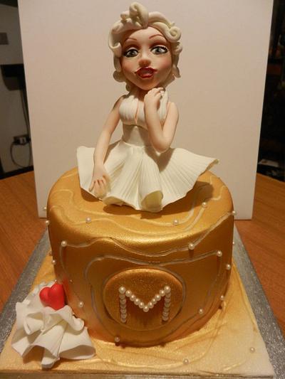 Marilyn - Cake by Natalia Nikitina
