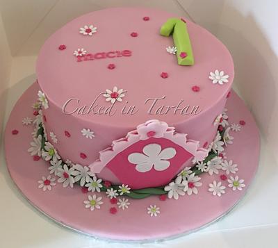 Pretty 1st birthday cake - Cake by Liz