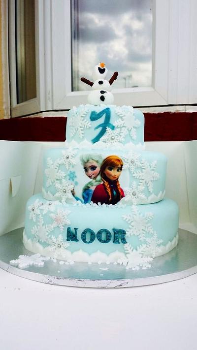 my first frozen cake  - Cake by Tamaya Cakes Boutique 