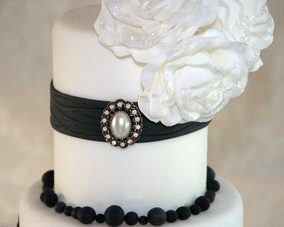 Sparkly white and black wedding cake - Cake by Icing to Slicing