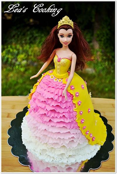 Doll Cake - Cake by Lea's Sugar Flowers
