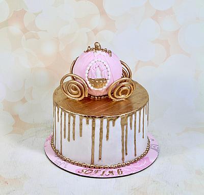 Princess carriage drip cake - Cake by soods