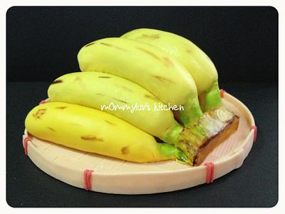 Bananas - Cake by m0mmyluv