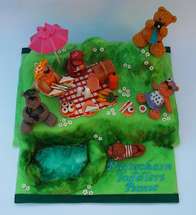 Teddybear's Picnic - Cake by fitzy13