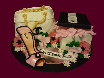 Chanel - Cake by cakemomma1979