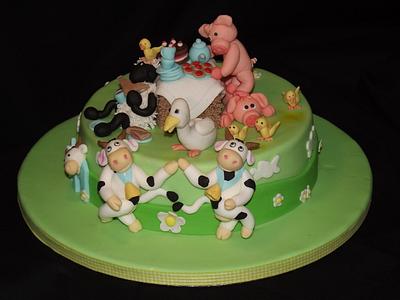 Farm animals picnic! - Cake by SweetStreet