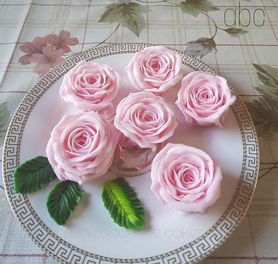 ♡ Buttercream Roses - Cake by Ashwini Tupe