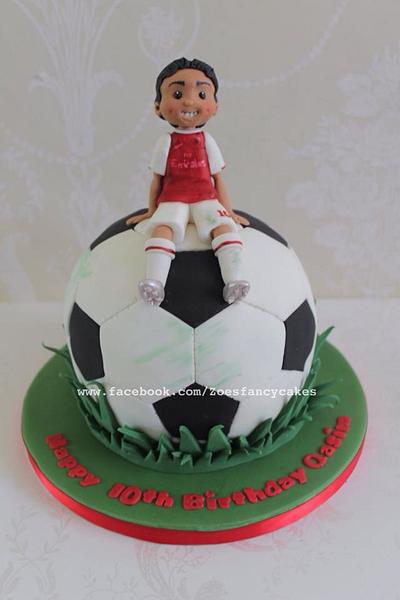 Football birthday cake - Cake by Zoe's Fancy Cakes