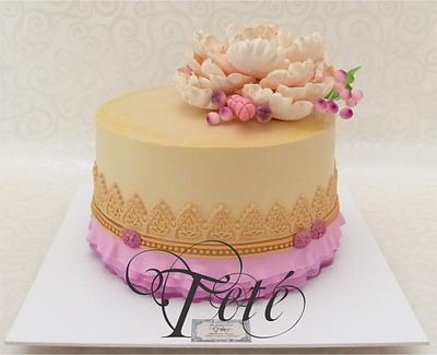 CAKE FOR A QUEEN - Cake by Teté Cakes Design