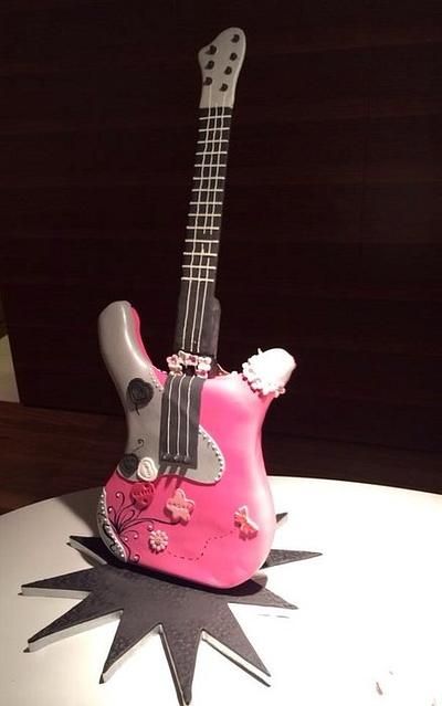 Guitar cake - Cake by BHGarcia