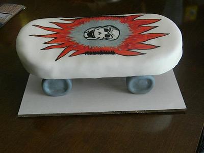 Skateboard - Cake by donnascakes