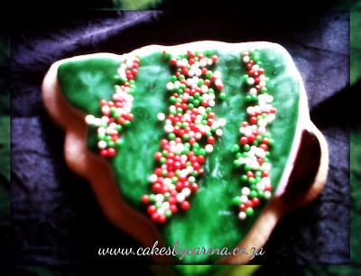 Christmas 2012 - Cake by Sugary Sweet