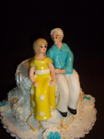 Gumpaste Couple.. - Cake by Bakemywaytoheaven