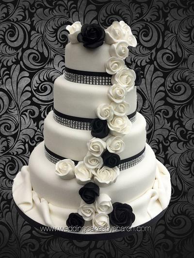 Black & white  - Cake by Perfect Party Cakes (Sharon Ward)