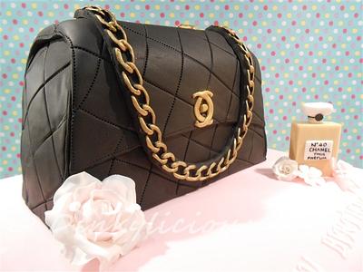Chanel handbag cake - Cake by Dinkylicious Cakes